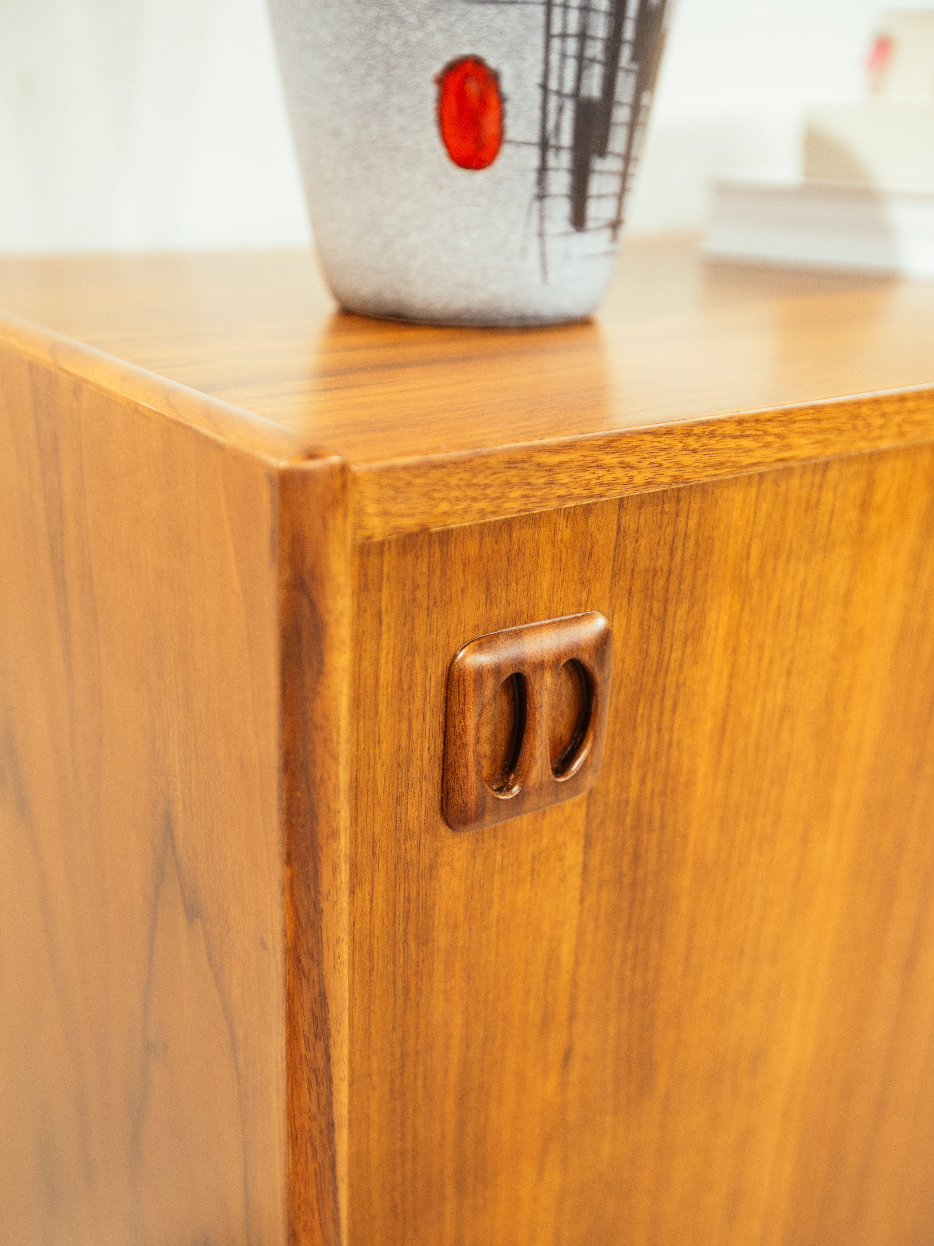 Eric Wörtz tasarımı , teak ağacı konsol 